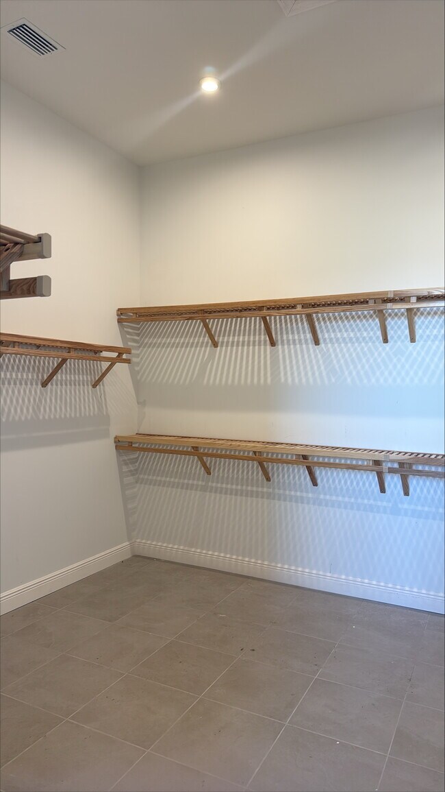 Building Photo - 8346 Puccini Way