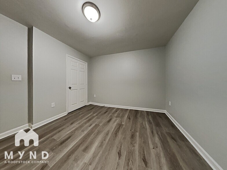 Building Photo - 1334 Reid St