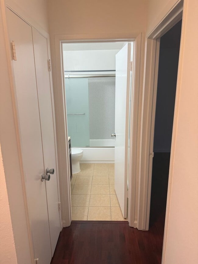 Building Photo - Charming 2-Bedroom Condo in Prime Walnut C...