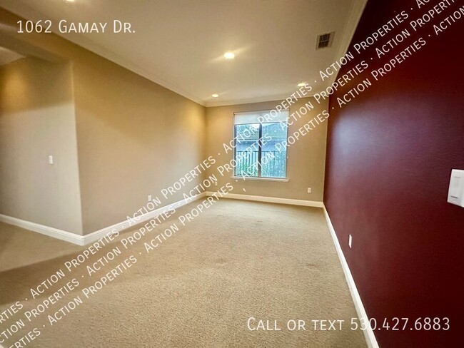 Building Photo - Luxury 3 Bedroom | Serrano Guard Gated Com...