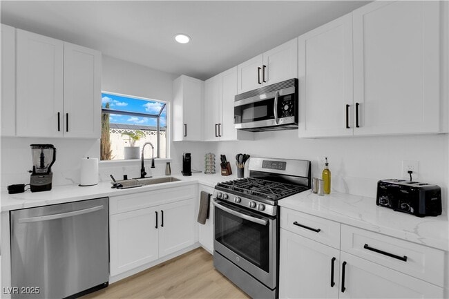 Building Photo - 1705 Battle Creek Cir
