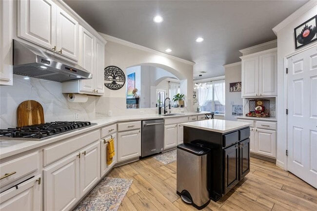 Building Photo - 12920 Bloomfield Hills Ln