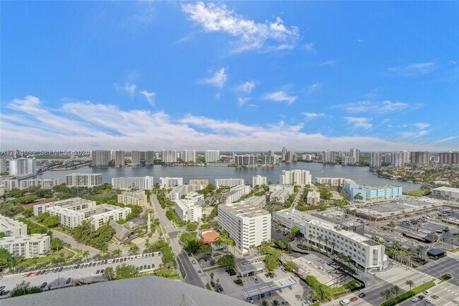 Building Photo - 17875 Collins Ave