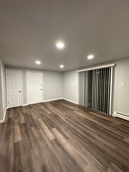 Building Photo - 268 Robert Dr