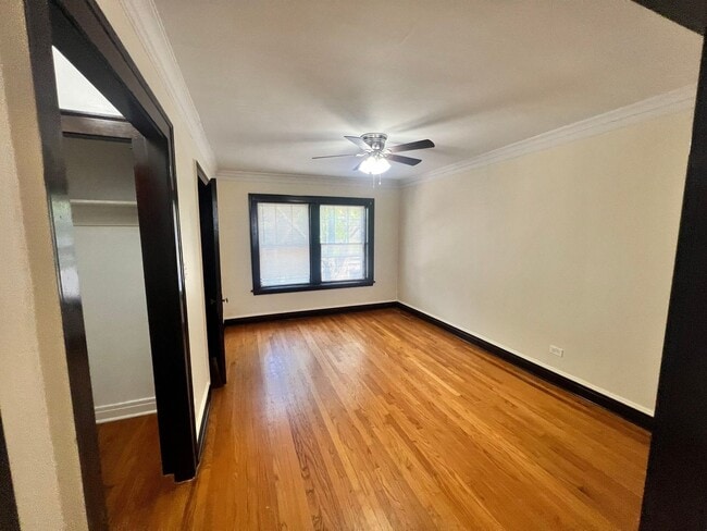 Building Photo - 3021 W 58th St