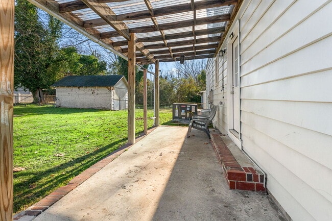 Building Photo - 254 Pocahontas Pl