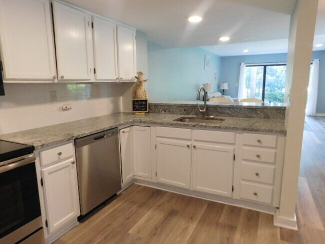 Building Photo - 113 Shipyard Dr