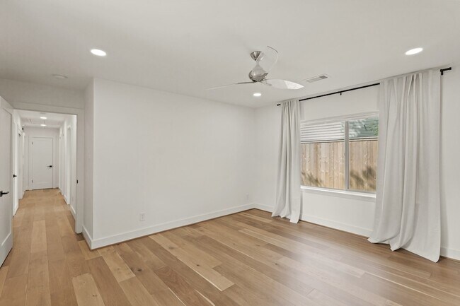 Building Photo - 1707 Imperial Crown Dr