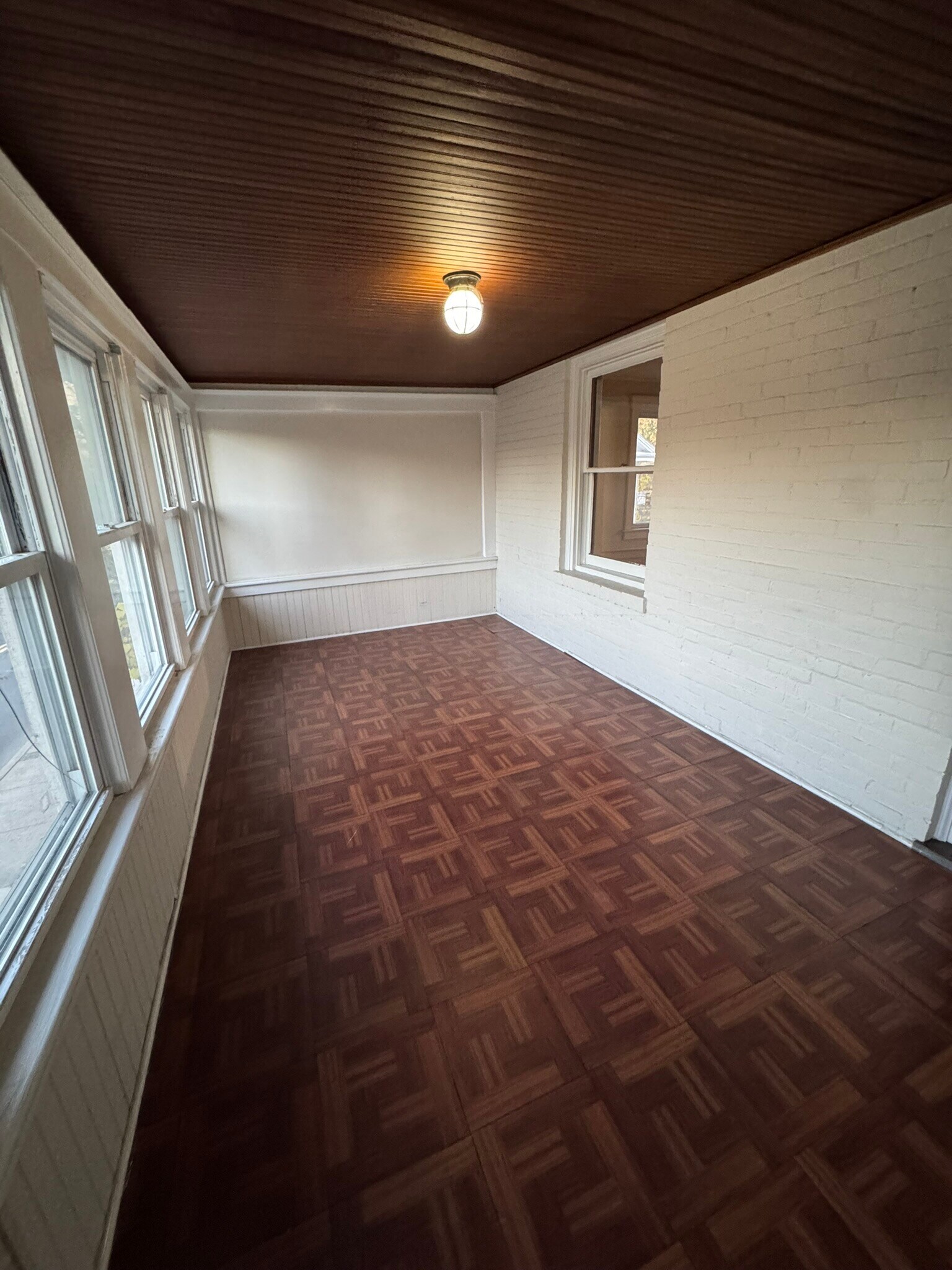 Building Photo - 1169 W Main St