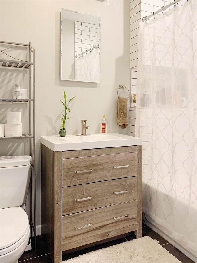 Building Photo - 119 Prospect St