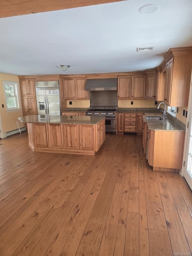 Building Photo - 276 Quaker Rd