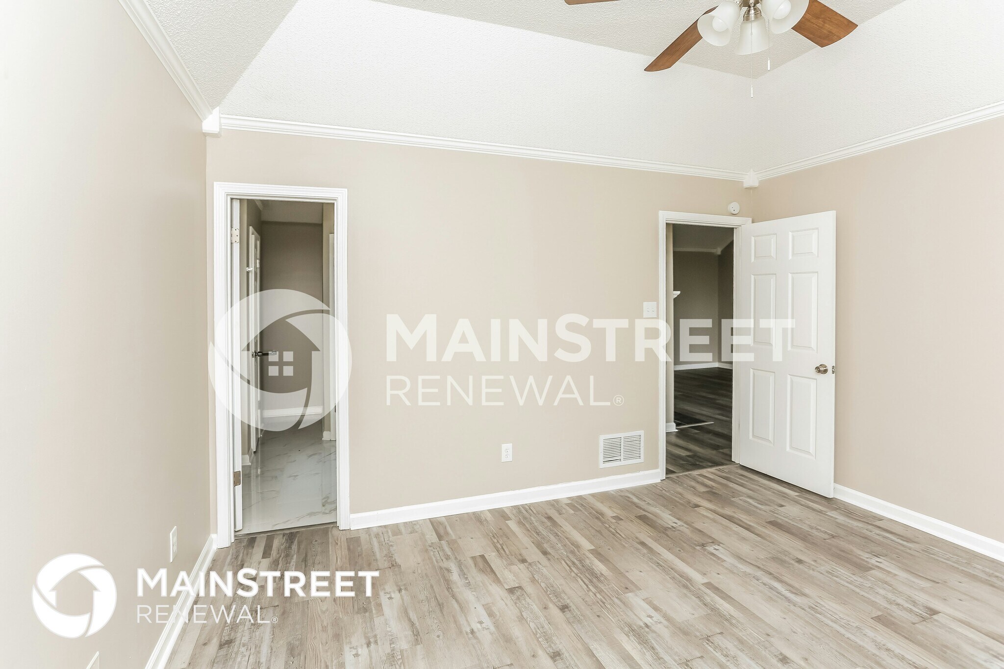 Building Photo - 5299 Shady Ridge Dr