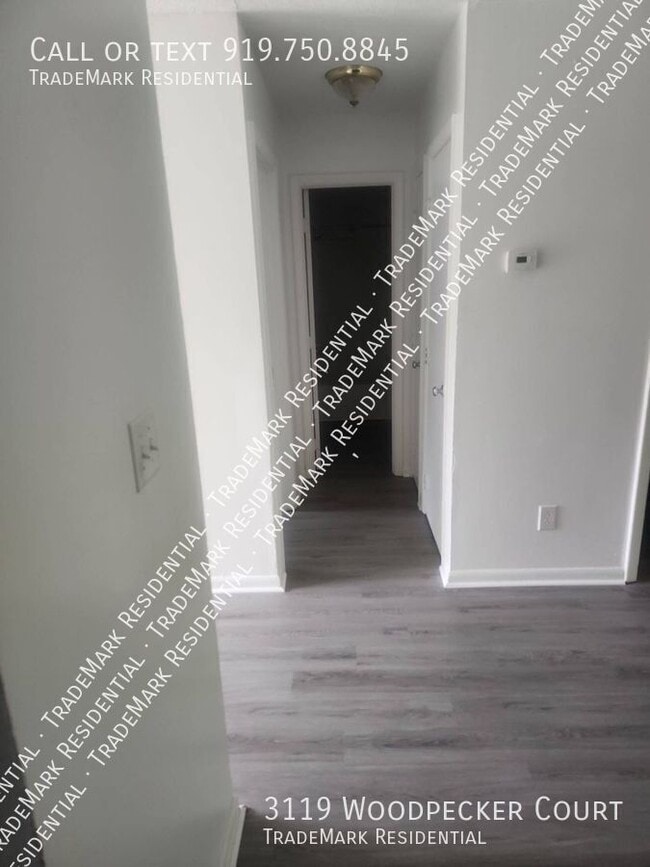 Building Photo - 3119 Woodpecker Ct