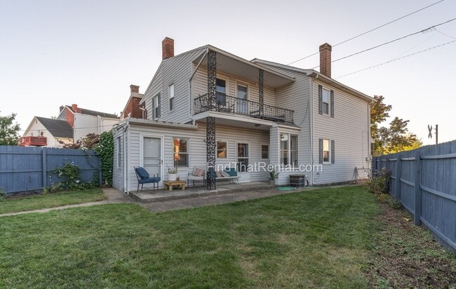 Building Photo - Downtown Carlisle Beautifully Renovated Pet Friendly Historic House with Fenced Yard and off stre...