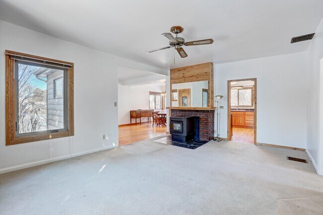 Building Photo - 3915 W 53rd Ave