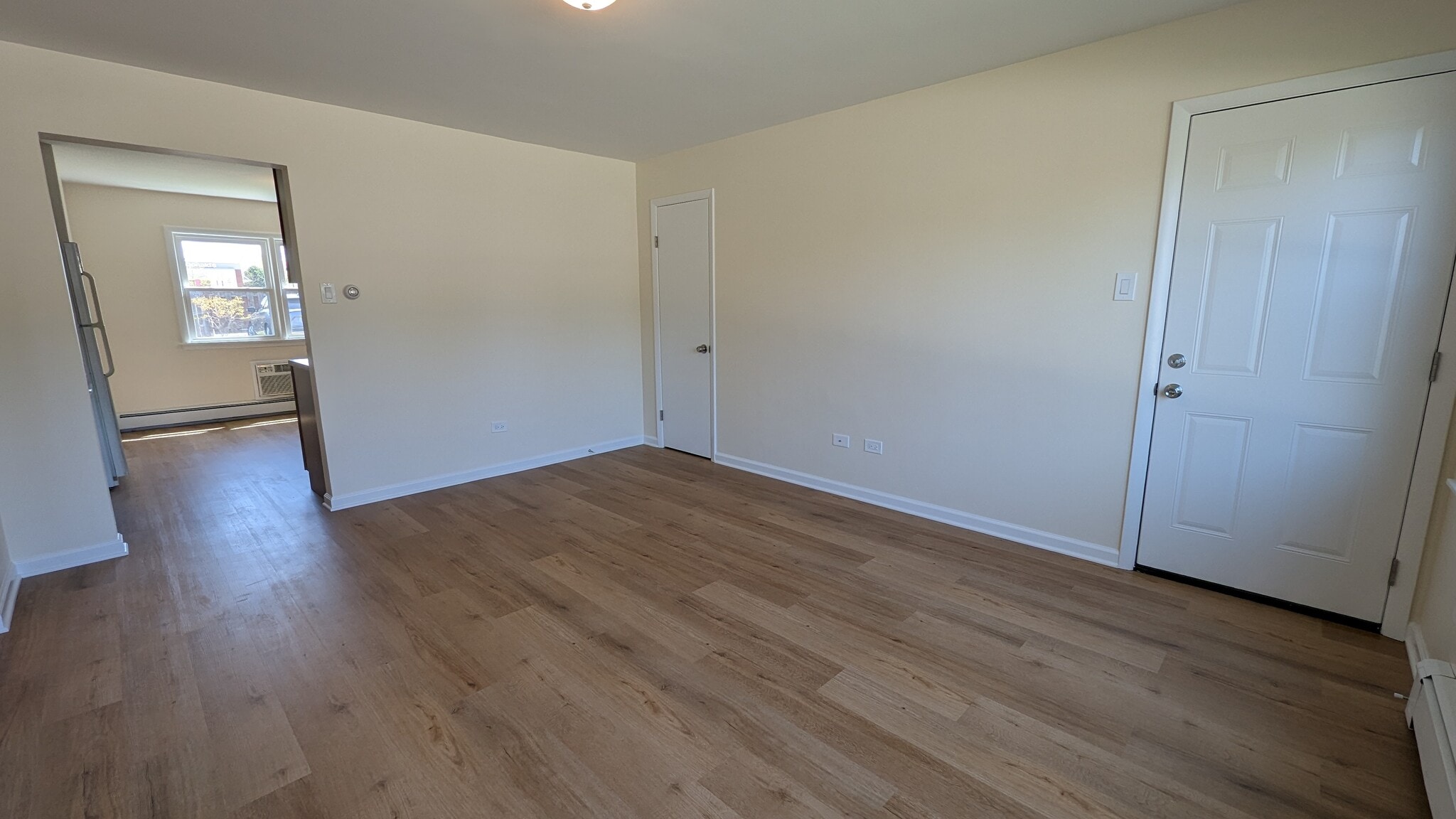 Building Photo - 14475 Jefferson Ave