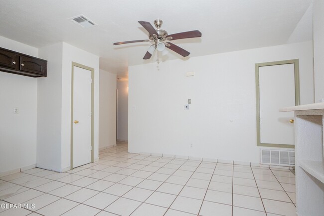 Building Photo - 11641 Desert Keep Dr