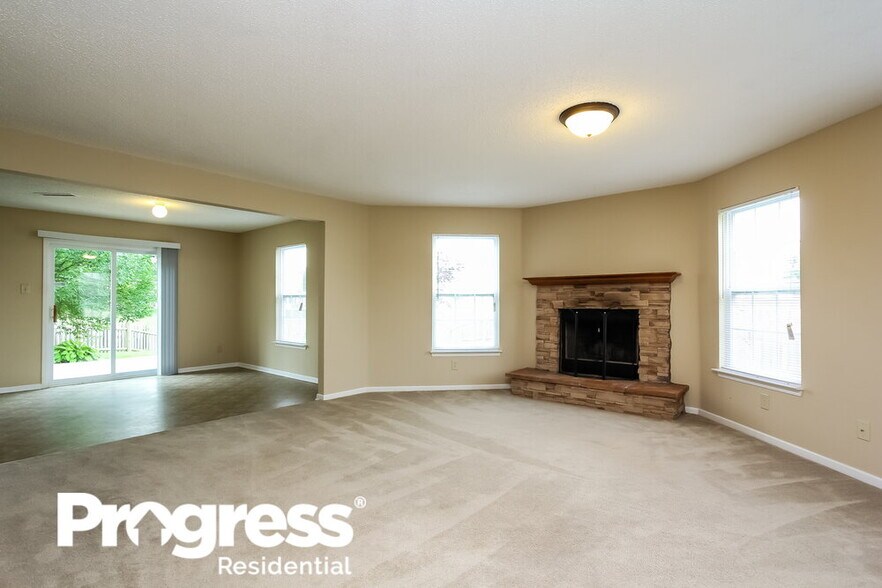 Building Photo - 15213 Beam St