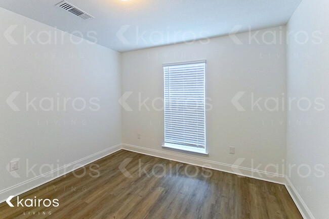 Building Photo - 11433 Camden Ct Cir