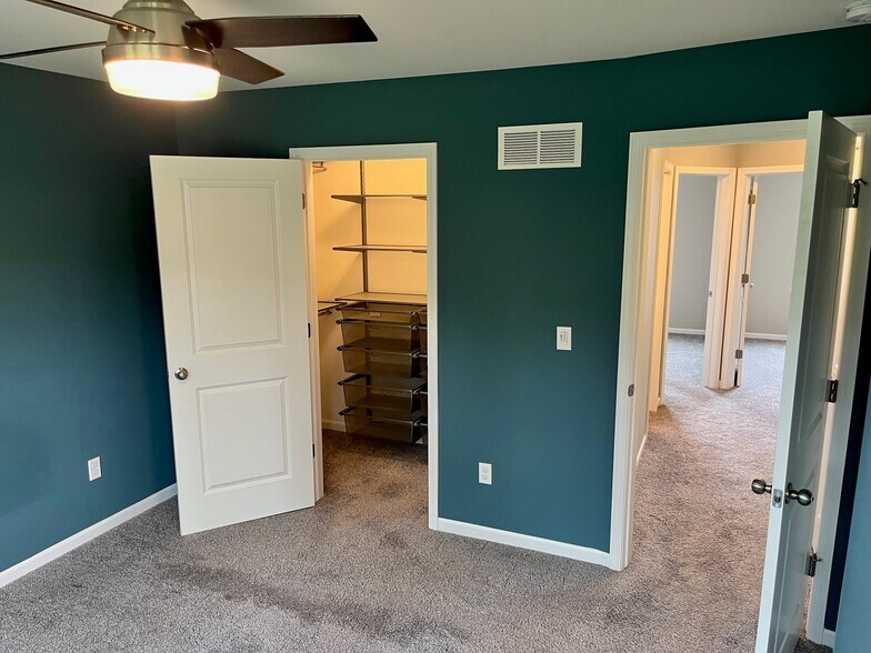 Master Bedroom - 587 Parkside Way