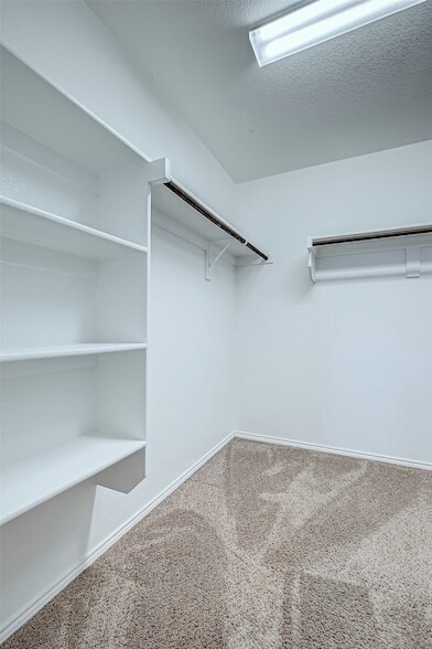 Building Photo - 120 Abelia Dr