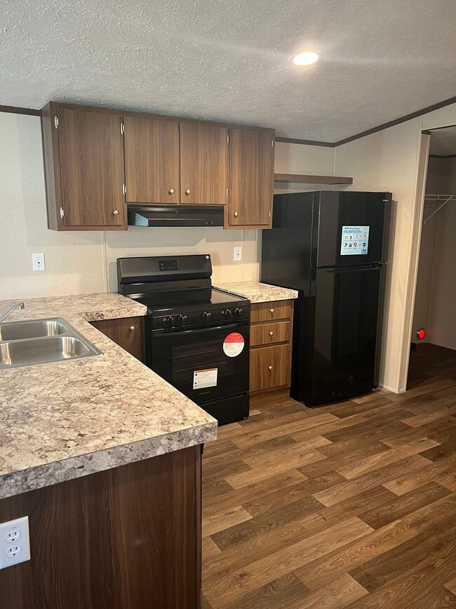 Building Photo - AVAILABLE NOW & SUPER close to Downtown Aynor!