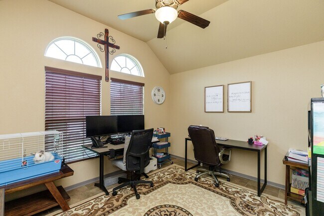 Building Photo - 7921 Pavo Real St