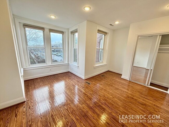 Building Photo - 203 R St NW