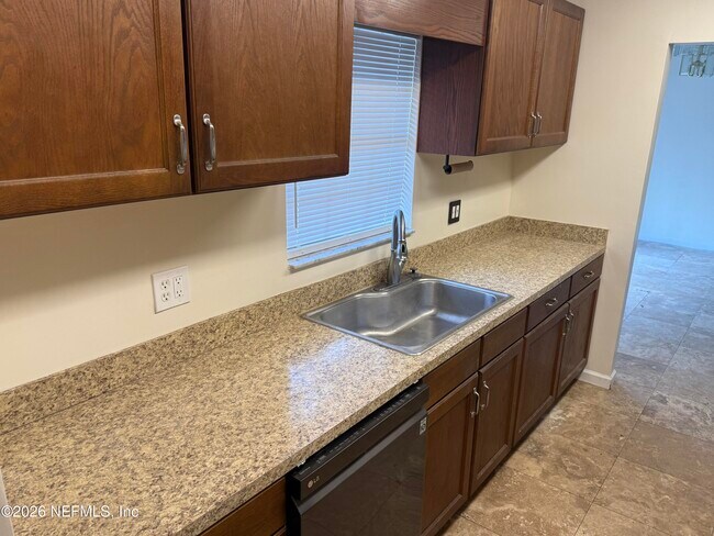 Building Photo - 3255 CR 208