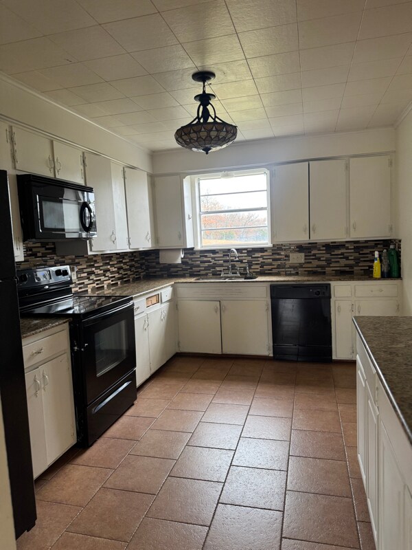 Building Photo - 11991 S Edmondson Rd