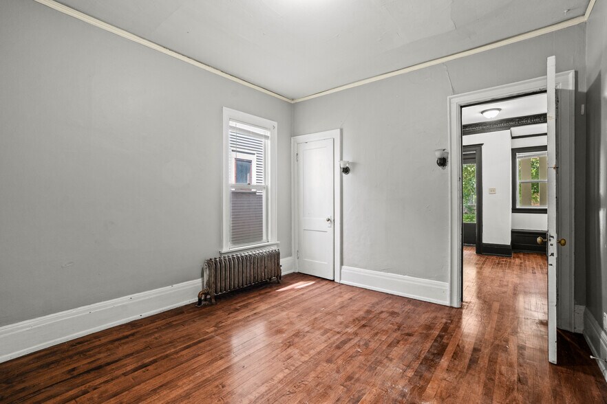 Building Photo - 2937 N Maryland Ave