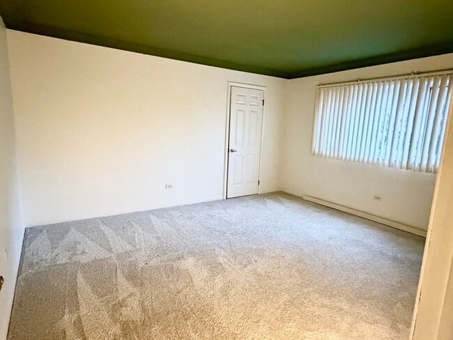 Building Photo - 435 Ridge Rd