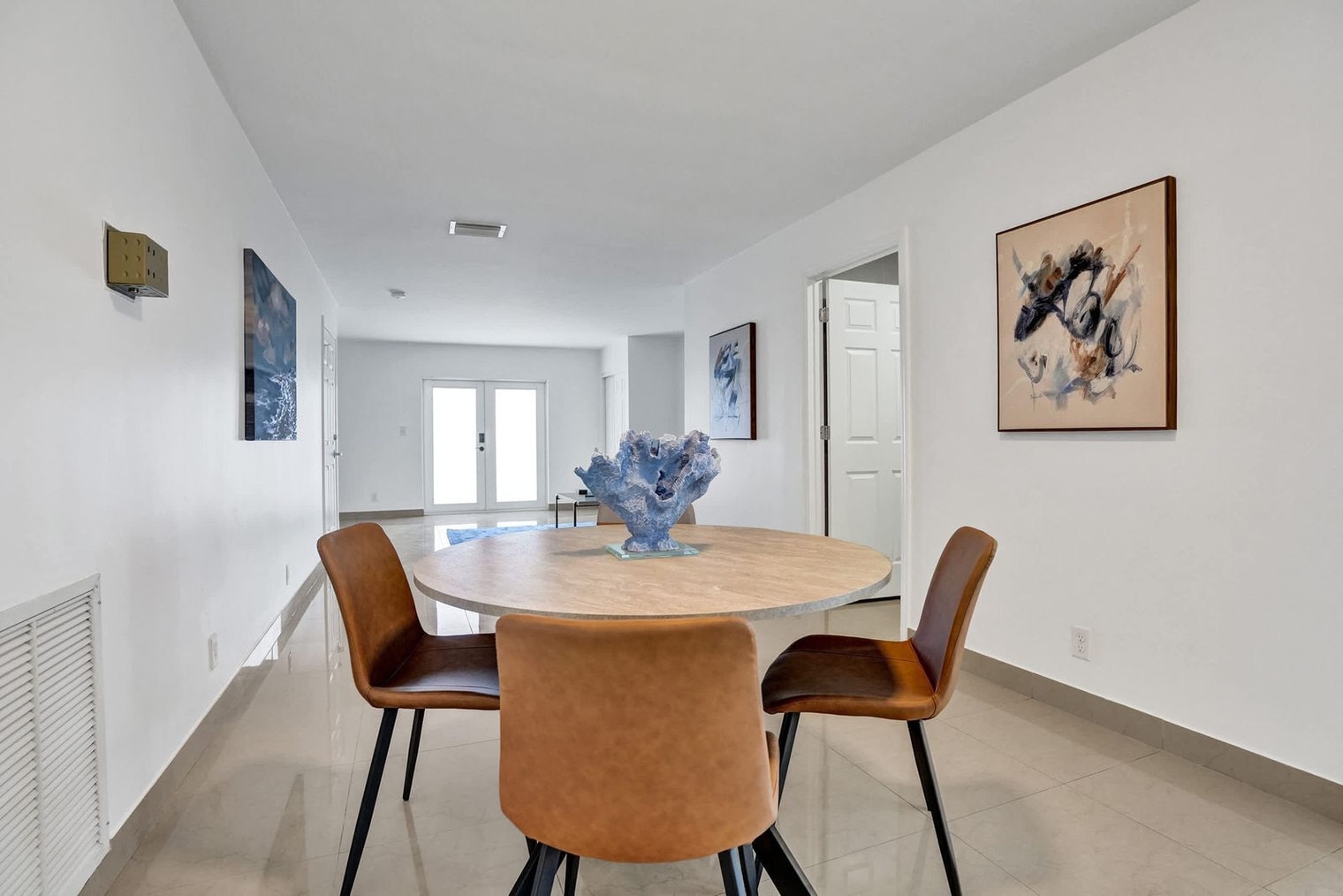 Building Photo - 905 N Federal Hwy