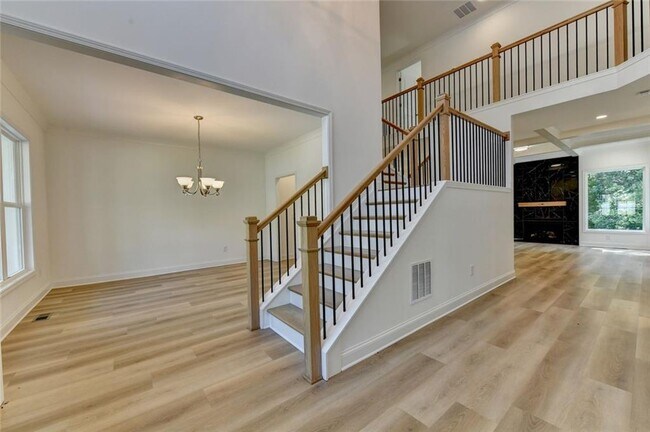 Building Photo - 9135 Fox Trail Ln