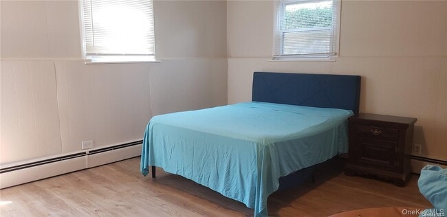 Building Photo - 430 Main St