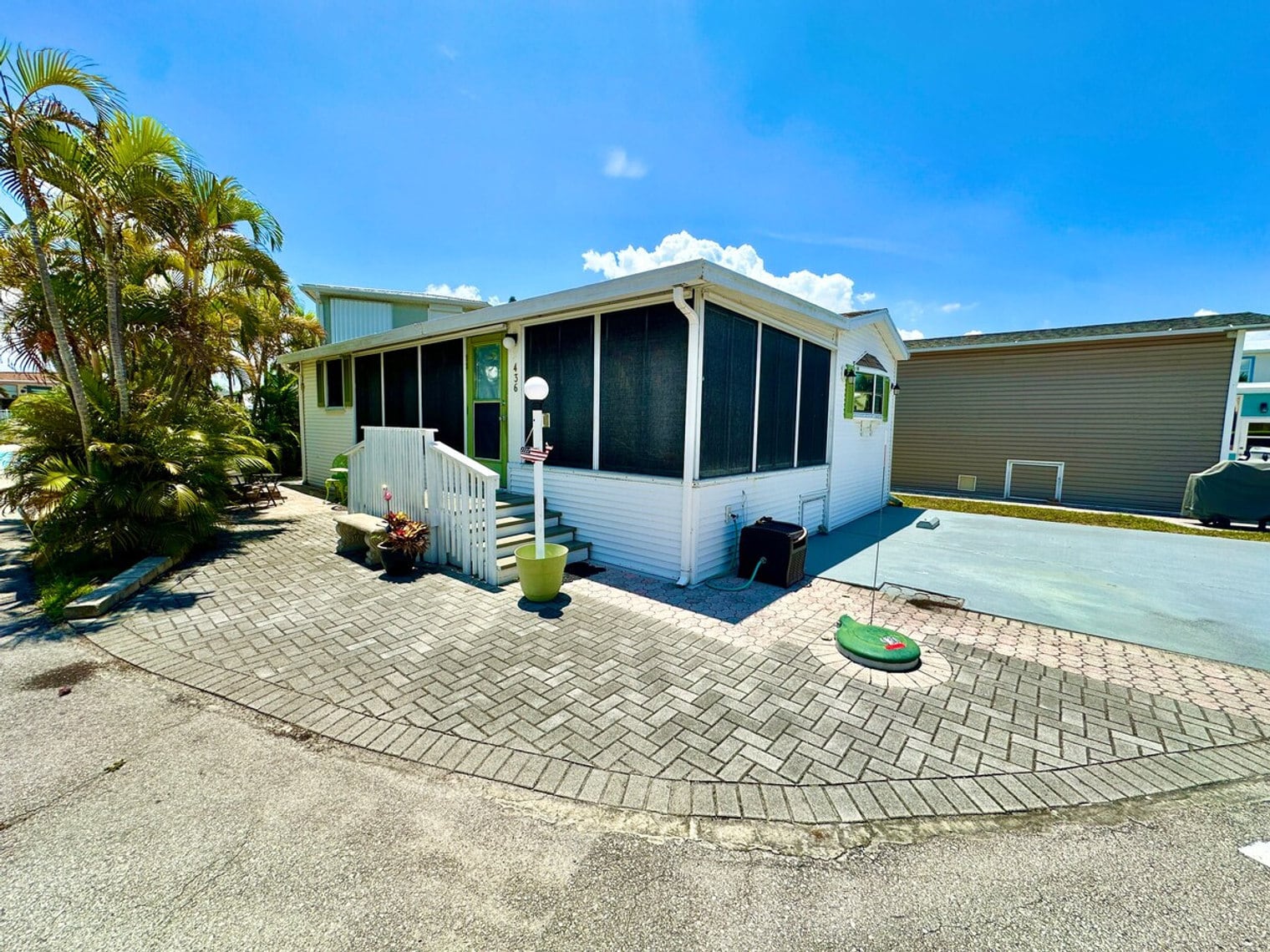 Building Photo - 436 Nettles Blvd
