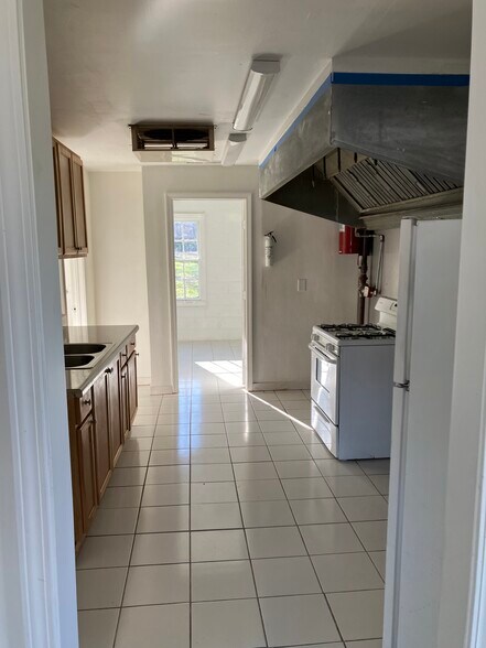 Building Photo - 6152 Jackson Hwy SW