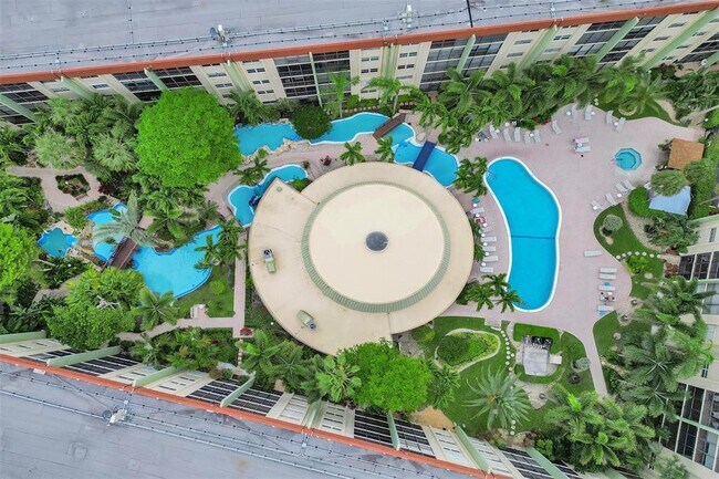 Building Photo - 5300 NE 24th Terrace