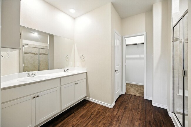 Building Photo - 2429 Opaline Dr