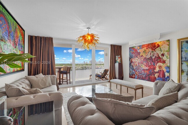 Building Photo - 511 Bayshore Dr