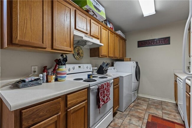 Building Photo - 258 Graystone Cir