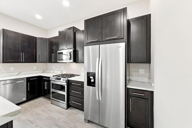Building Photo - 5608 Macoon Wy