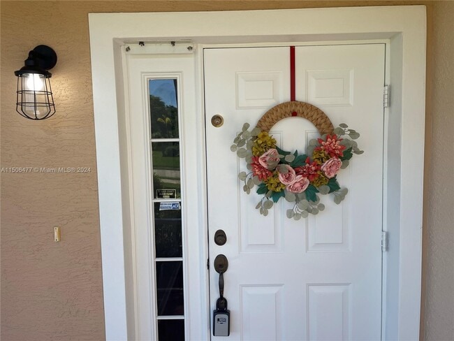 Building Photo - 6425 Las Palmas Way