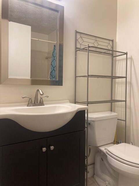 Building Photo - 502 Philmont Dr