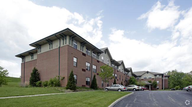 Primary Photo - Hilltop Manor
