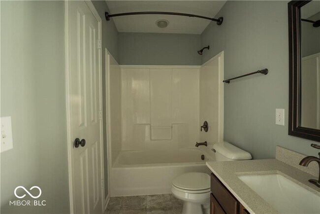 Building Photo - 15665 Eastpark Dr