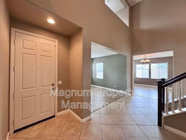 Building Photo - 35889 Wolverine Ln