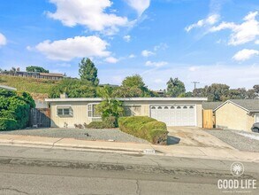 Building Photo - Stunning 3BD/2BA Home in Allied Gardens w/...