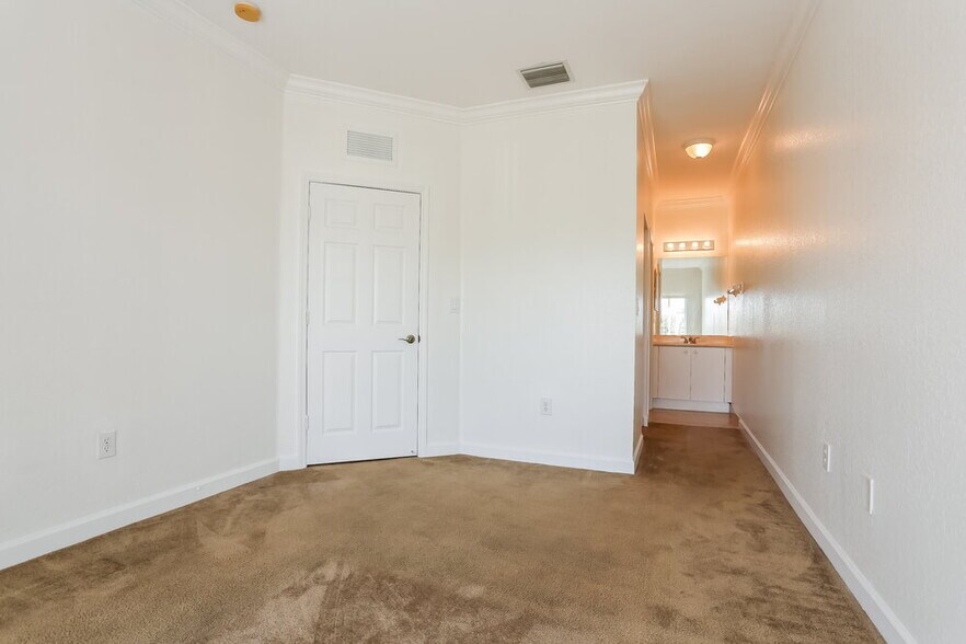 Building Photo - 2998 NW 36th Ter