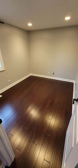 Building Photo - 1147 Needham Rd